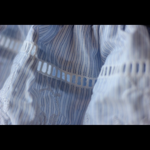 *SUMMER VIBES* Blue/white - off shoulder tunic - Picture 6 of 8